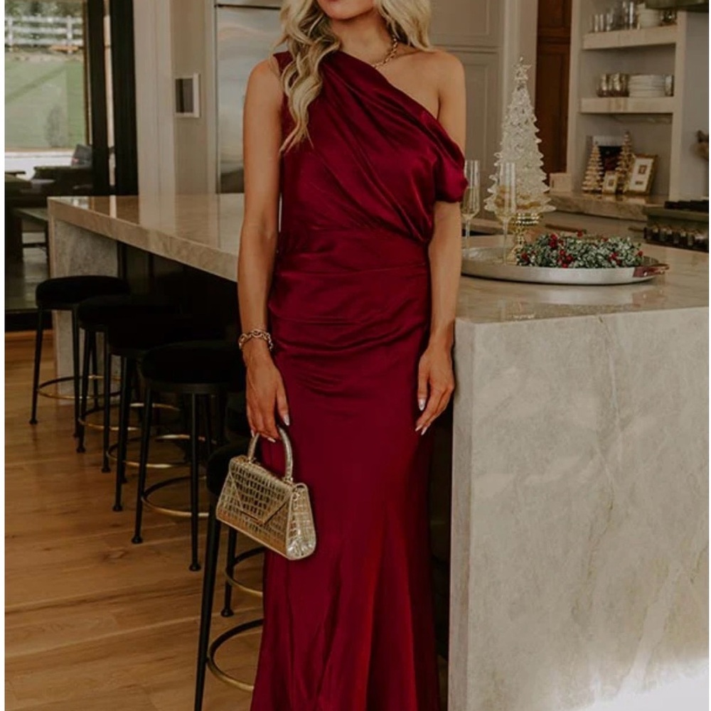 MABLE One-Shoulder Wine Red Satin Gown